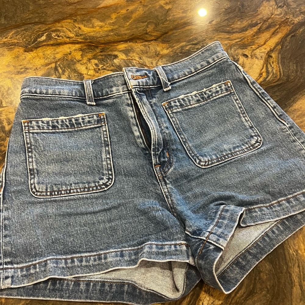 Madewell women’s denim shorts